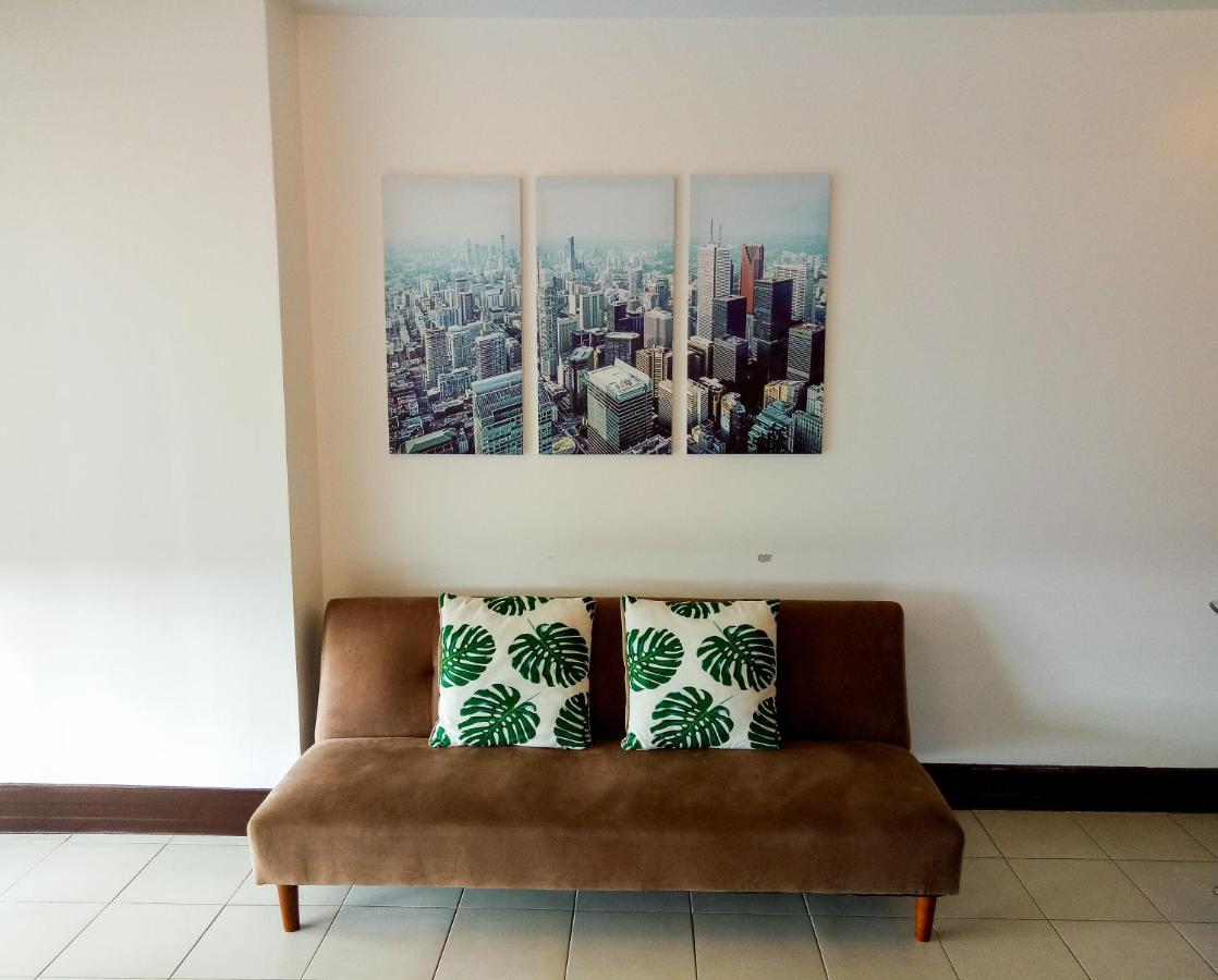 Ferienwohnung Forbes Area Bgc Taguig Manila Exterior foto